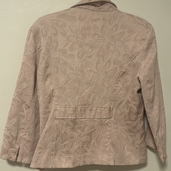 Top - Picture 3 of 5